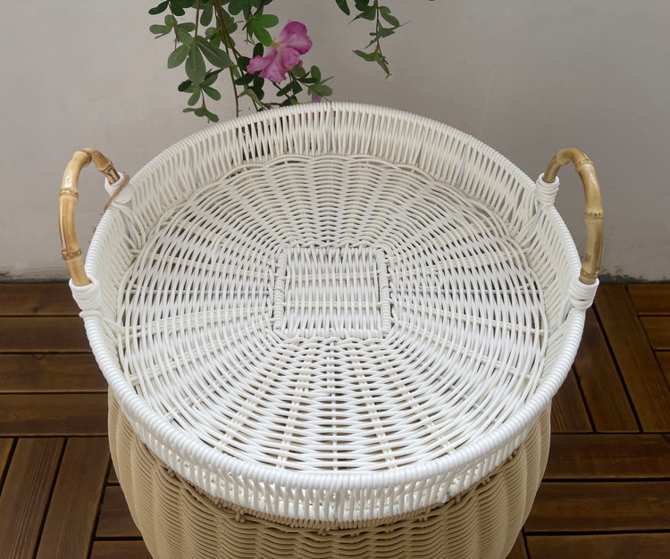 ELE LIGHT & DECOR Outdoor/Indoor Decorative White Wicker Serving Tray With Handle