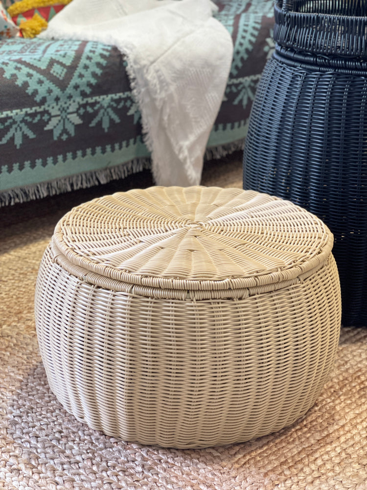 ELE LIGHT & DECOR Outdoor /Indoor Tan Pouf Wicker Footstool Storage Seat With Lid
