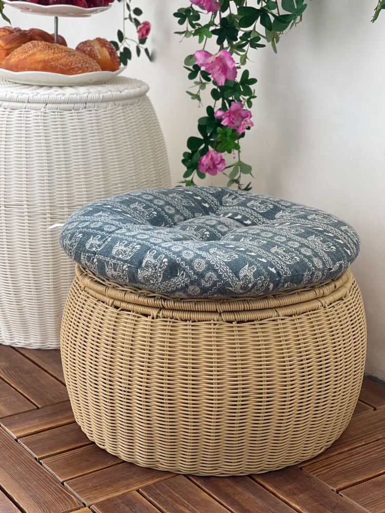 ELE LIGHT & DECOR Outdoor /Indoor Tan Pouf Wicker Footstool Storage Seat With Lid