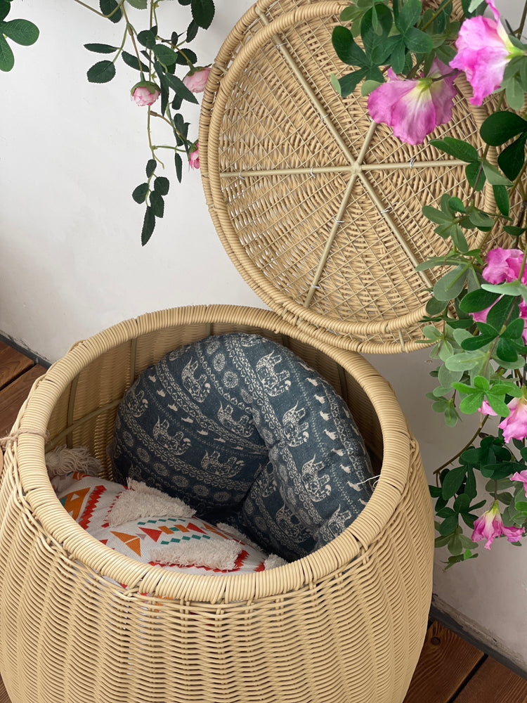 ELE LIGHT & DECOR Outdoor/Indoor Wicker Storage Ottoman With Lid Boho Side Table