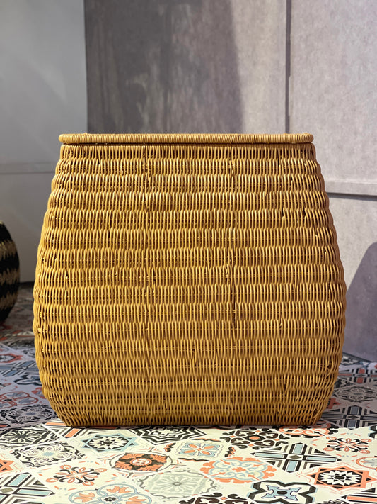 ELE LIGHT & DECOR Handwoven Laundry Hamper Synthetic Rattan with Lid With Handles